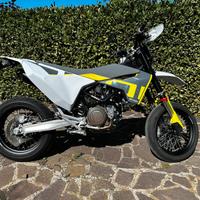 Husqwarna 701 Supermoto