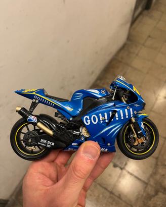 Yamaha YZR-M1 2004 Valentino Rossi