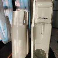 Sodastream usata+2 bottiglie+bombola usata