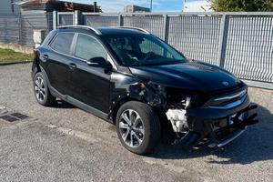 Kia Stonic T-GDi 120cv 2017 - incidentata