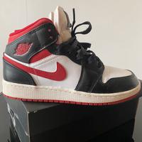 Air Jordan 1 MID