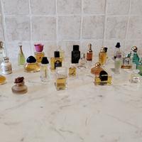 Collezione di 27 Profumini