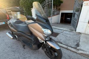 YAMAHA X MAX 250
