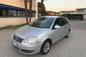 Volkswagen Polo 1.4 benzina 75CV 2006