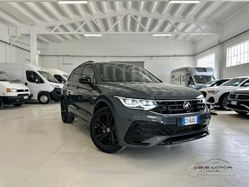 Volkswagen Tiguan 2.0 tdi R-Line 150cv DSG + Fari 