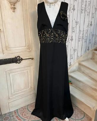 Robe de soirée entièrement doublée 🦋.