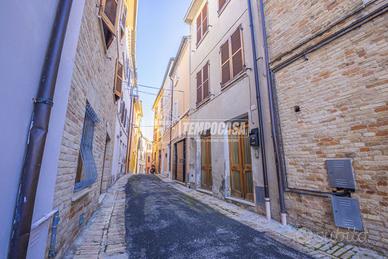 CASA SINGOLA CON 2 TERRAZZI PANORAMICI!