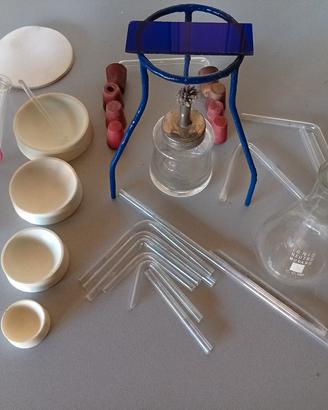 lotto di provette e materiale x chimica