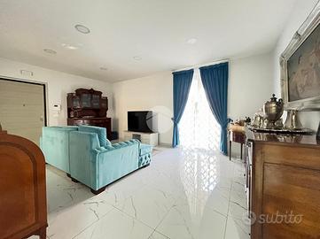 3 LOCALI A GIUGLIANO IN CAMPANIA