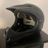 Casco bici downhill