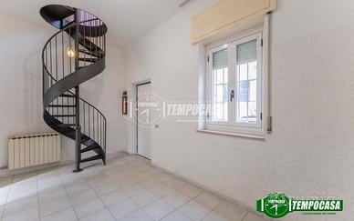 LUMINOSO BILOCALE SENZA SPESE CONDOMINIALI IN CENT