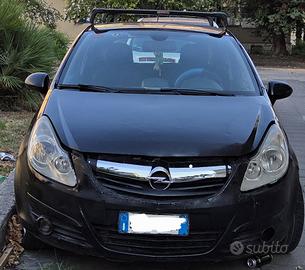 Opel Corsa D 1.2  Benzina  con cambio automatico 