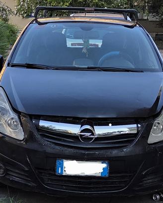 Opel Corsa D 1.2  Benzina  con cambio automatico 