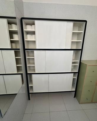 Mobile bagno con ante scorrevole portaoggetti