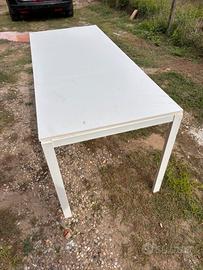 Tavolo bianco allungabile