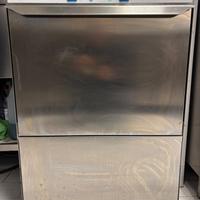 Lavastoviglie professionale