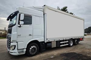 DAF XF460 motrice centinata alza-abbassa EURO6