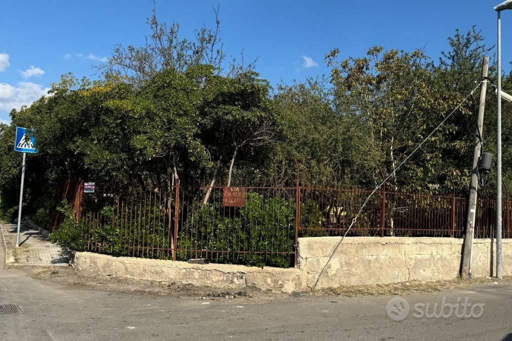 Terreno di 1376 m² a Taranto - Vista 2
