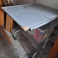 tavolo metallo con ruote per pc