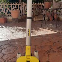 Lavapavimenti a batteria della Karcher Ewm2