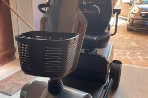Scooter 4 ruote per anziani elettrico