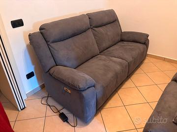 Divano Recrinabile Elettrico