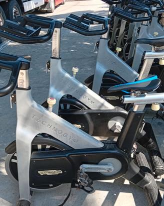 GROUP CYCLE TECHNOGYM