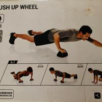 Cross training push up wheel