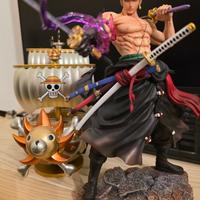 figure in resina: Roronoa Zoro 
