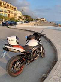 Moto Suzuki gsr
