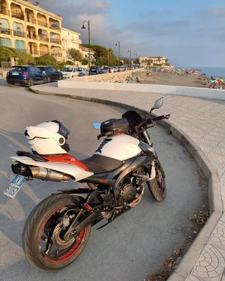 Moto Suzuki gsr