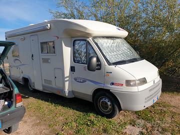 camper semintegrale  Challenger 304