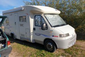camper semintegrale  Challenger 304