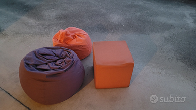 Puffi in sabbia e cubi in pelle