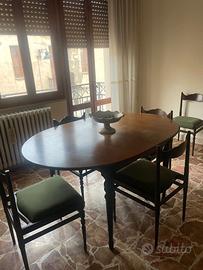 POLTRONCINE E MOBILI