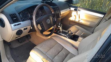 VOLKSWAGEN Touareg - 2006