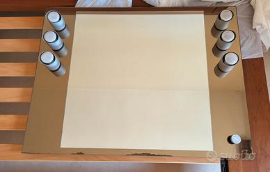 Specchio da bagno con accessori 