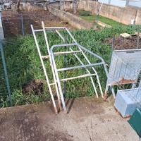 Gabbie per galline e conigli