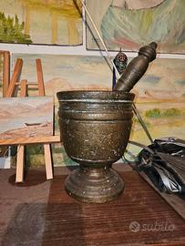 mortaio in bronzo con pestello