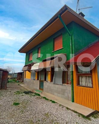 CASA SINGOLA CON TERRENO AGRICOLO