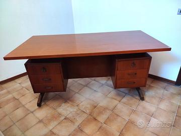 Scrivania anni '70 con 6 cassetti