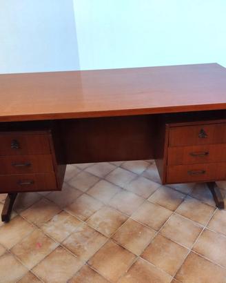 Scrivania anni '70 con 6 cassetti