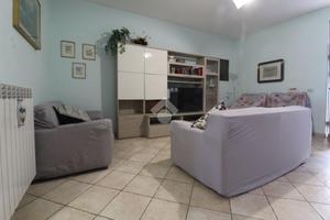 3 LOCALI A SCANDRIGLIA