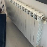 Termosifoni in alluminio bianchi