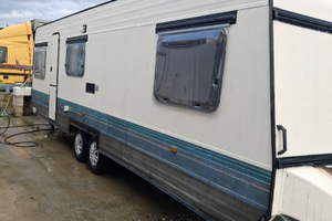 Roulotte Adria 9 metri