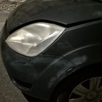 Ford fiesta 1.4 (FXJA) incidentata