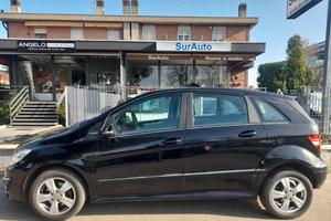 MERCEDES-BENZ B 180 NGT BlueEFFICIENCY Executive