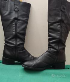 stivali da donna in pelle nera  Stone Haven 