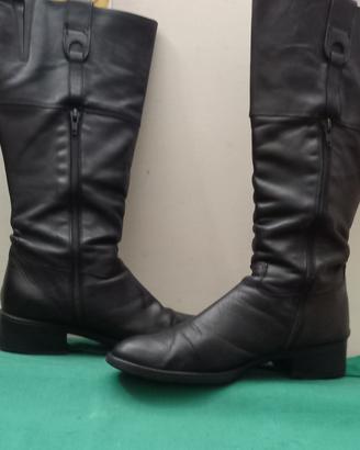 stivali da donna in pelle nera  Stone Haven 