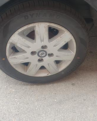  Gomme auto 165 / 65R14